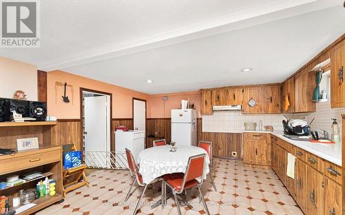 58 Vinci Crescent, Toronto, ON - Indoor Photo Showing Kitchen