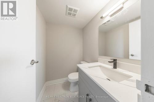 1015 - 100 Wingarden Court, Toronto, ON - Indoor Photo Showing Bathroom