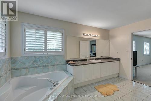 55 Greenbank Drive, Richmond Hill, ON - Indoor Photo Showing Bathroom