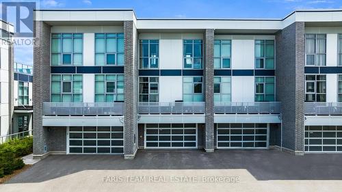 3666 Ferretti Court, Innisfil, ON - Outdoor With Facade