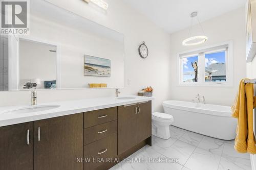 8 Pietrowski Drive, Georgina, ON - Indoor Photo Showing Bathroom