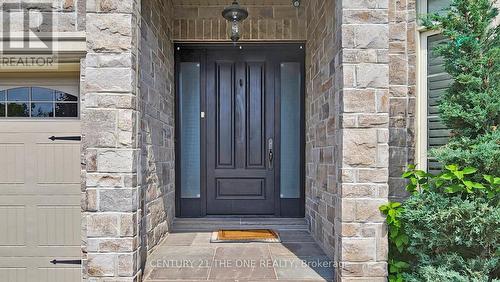 17 Creekview Avenue, Richmond Hill, ON - Outdoor