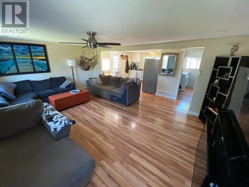 9507 96 Avenue, Fort St. John, BC - Indoor Photo Showing Living Room