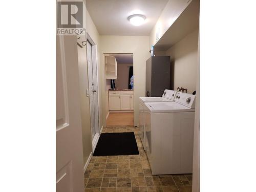 9507 96 Avenue, Fort St. John, BC - Indoor Photo Showing Laundry Room