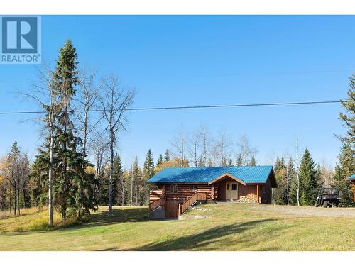 5957 Thorsteinson Road, 103 Mile House, BC - Outdoor