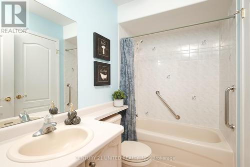 907 Ralphson Crescent, Peterborough, ON - Indoor Photo Showing Bathroom