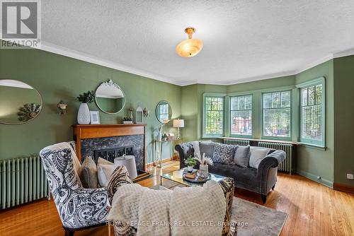 121 Maude Street, Peterborough, ON - Indoor Photo Showing Living Room With Fireplace