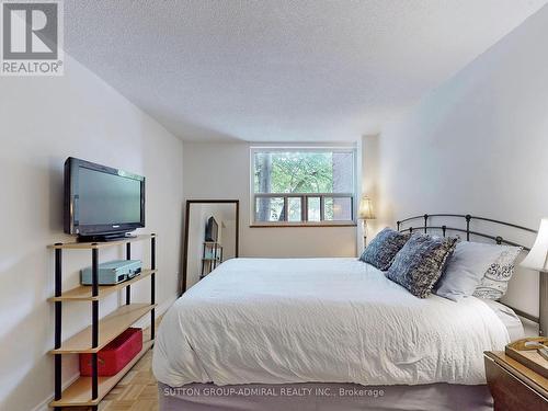 212 - 20 Sunrise Avenue, Toronto, ON - Indoor Photo Showing Bedroom