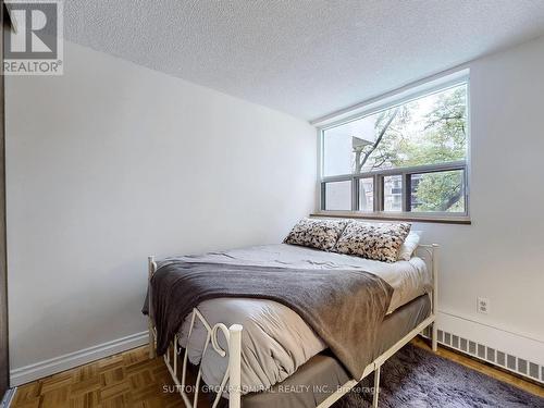 212 - 20 Sunrise Avenue, Toronto, ON - Indoor Photo Showing Bedroom