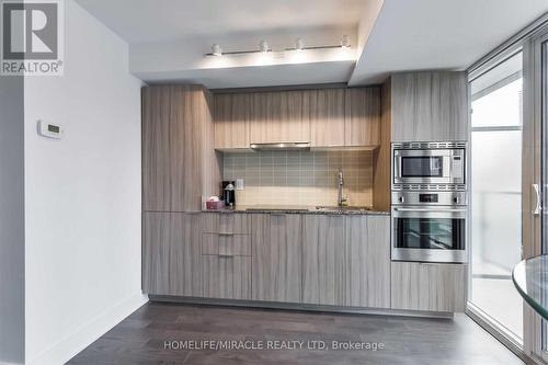 1103 - 955 Bay Street E, Toronto, ON - Indoor Photo Showing Kitchen