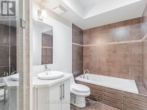 5 - 473 Dupont Street, Toronto (Annex), ON - Indoor Photo Showing Bathroom