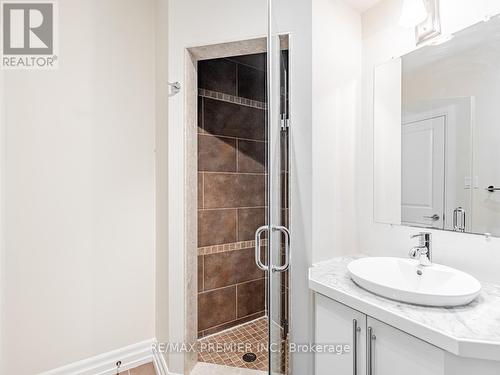 5 - 473 Dupont Street, Toronto, ON - Indoor Photo Showing Bathroom