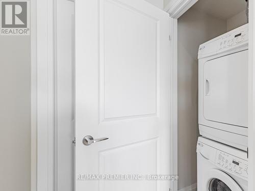 5 - 473 Dupont Street, Toronto, ON - Indoor Photo Showing Laundry Room