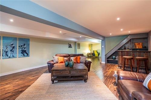 16 Debby Crescent, Brantford, ON - Indoor Photo Showing Living Room