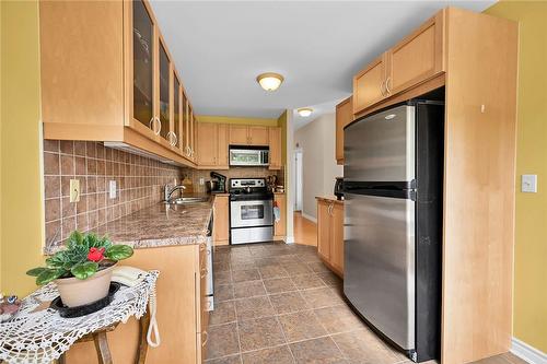 2000 Creekside Drive|Unit #305, Dundas, ON - Indoor Photo Showing Kitchen