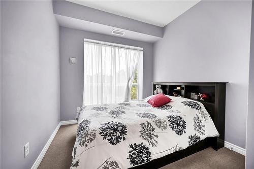 2000 Creekside Drive|Unit #305, Dundas, ON - Indoor Photo Showing Bedroom