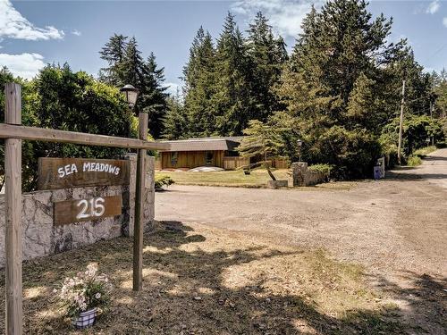 215 Easthom Rd, Gabriola Island, BC 