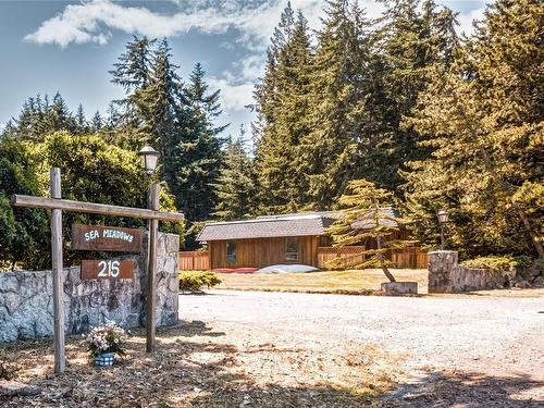 215 Easthom Rd, Gabriola Island, BC 