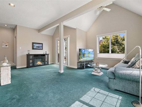 205 Kingston St, Victoria, BC - Indoor Photo Showing Living Room With Fireplace