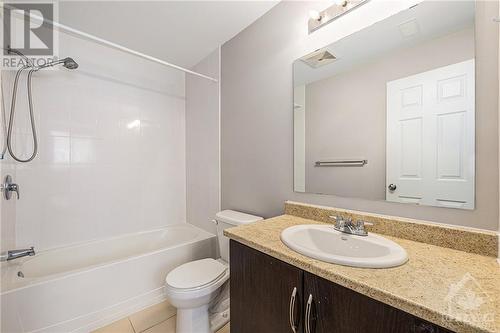 334 Everest Private Unit#A, Ottawa, ON - Indoor Photo Showing Bathroom