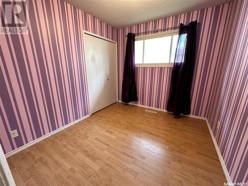 242 Elliott Place, Swift Current, SK - Indoor Photo Showing Other Room