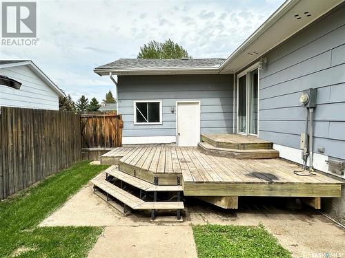 242 Elliott Place, Swift Current, SK - Outdoor With Exterior