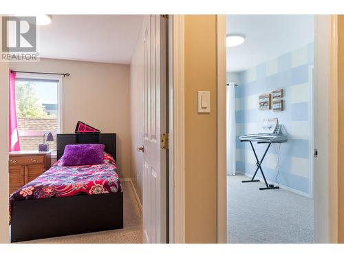 726 Okanagan Ave, Chase, BC - Indoor Photo Showing Bedroom