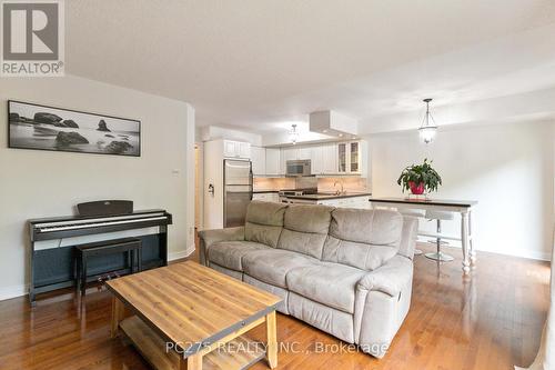 23 - 810 Maitland Street, London, ON - Indoor Photo Showing Living Room