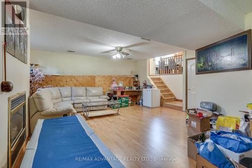 1384 Bentley Drive, London, ON - Indoor Photo Showing Living Room