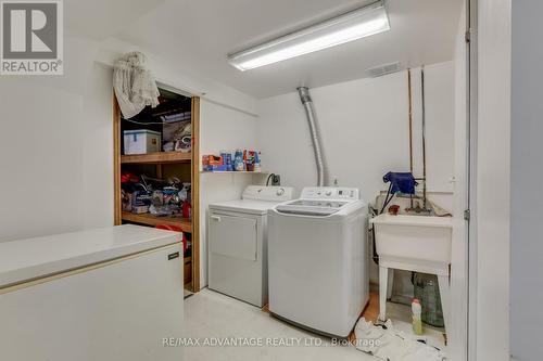 1384 Bentley Drive, London, ON - Indoor Photo Showing Laundry Room