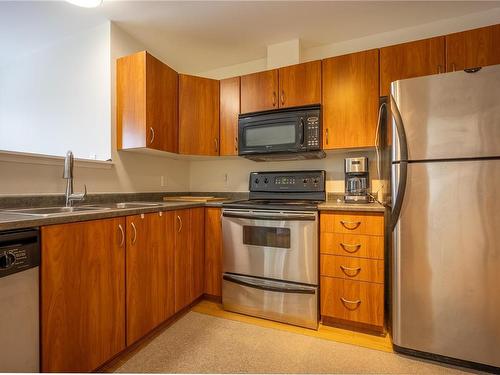 105-919 Market St, Victoria, BC - Indoor Photo Showing Kitchen With Double Sink