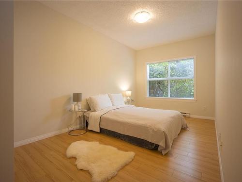 105-919 Market St, Victoria, BC - Indoor Photo Showing Bedroom