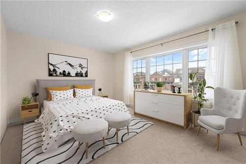 25 Downriver Drive, Welland, ON - Indoor Photo Showing Bedroom