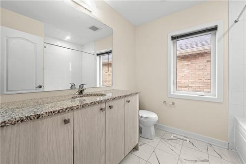 25 Downriver Drive, Welland, ON - Indoor Photo Showing Bathroom