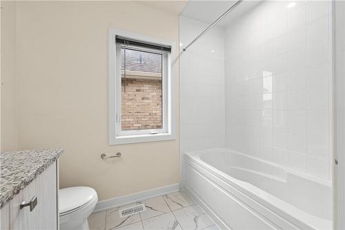 25 Downriver Drive, Welland, ON - Indoor Photo Showing Bathroom