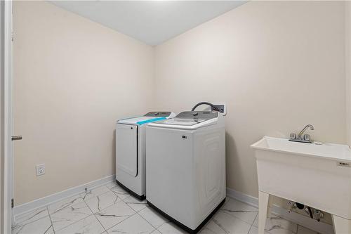 25 Downriver Drive, Welland, ON - Indoor Photo Showing Laundry Room