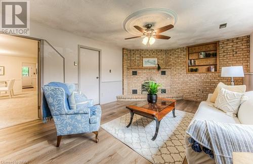 636 Red Pine Drive, Waterloo, ON - Indoor Photo Showing Living Room