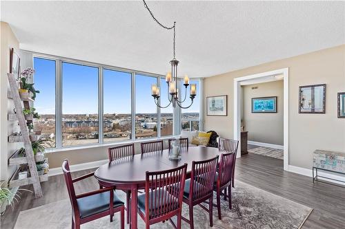 81 Scott Street|Unit #1109, St. Catharines, ON - Indoor Photo Showing Dining Room