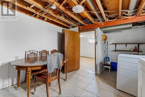 979 Arthur, Windsor, ON - Indoor Photo Showing Basement