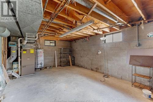 979 Arthur, Windsor, ON - Indoor Photo Showing Basement