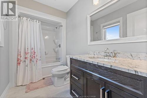 1490 Helsinki Court, Windsor, ON - Indoor Photo Showing Bathroom