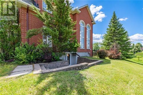 6804 Lakes Park Drive, Ottawa, ON - Outdoor