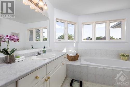 62 Clydesdale Avenue, Ottawa, ON - Indoor Photo Showing Bathroom