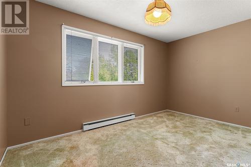 635 4Th Avenue Ne, Ituna, SK - Indoor Photo Showing Other Room