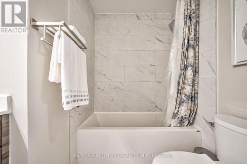 204 - 40 Old Mill Road, Oakville (Old Oakville), ON - Indoor Photo Showing Bathroom