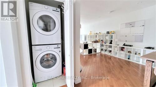 51 Bremen Lane, Mississauga, ON - Indoor Photo Showing Laundry Room