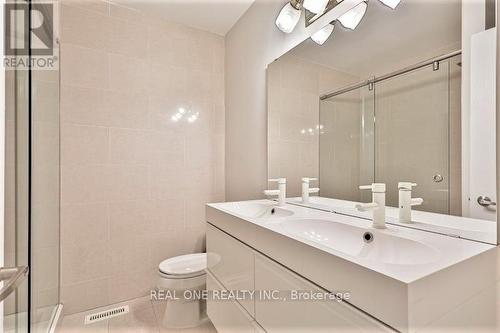 51 Bremen Lane, Mississauga, ON - Indoor Photo Showing Bathroom