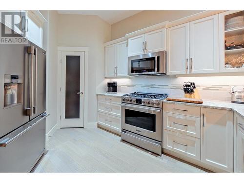 1836 Tower Ranch Boulevard Unit# 29 Lot# 28, Kelowna, BC - Indoor Photo Showing Kitchen With Upgraded Kitchen