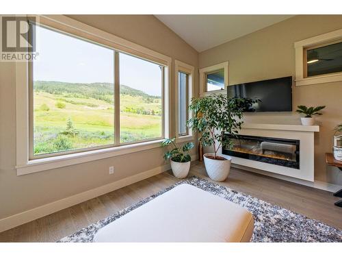 1836 Tower Ranch Boulevard Unit# 29 Lot# 28, Kelowna, BC - Indoor With Fireplace