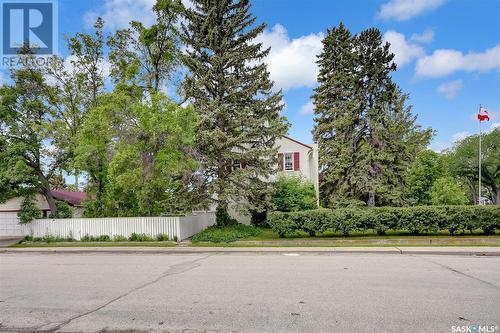 3003 Hill Avenue, Regina, SK - Outdoor